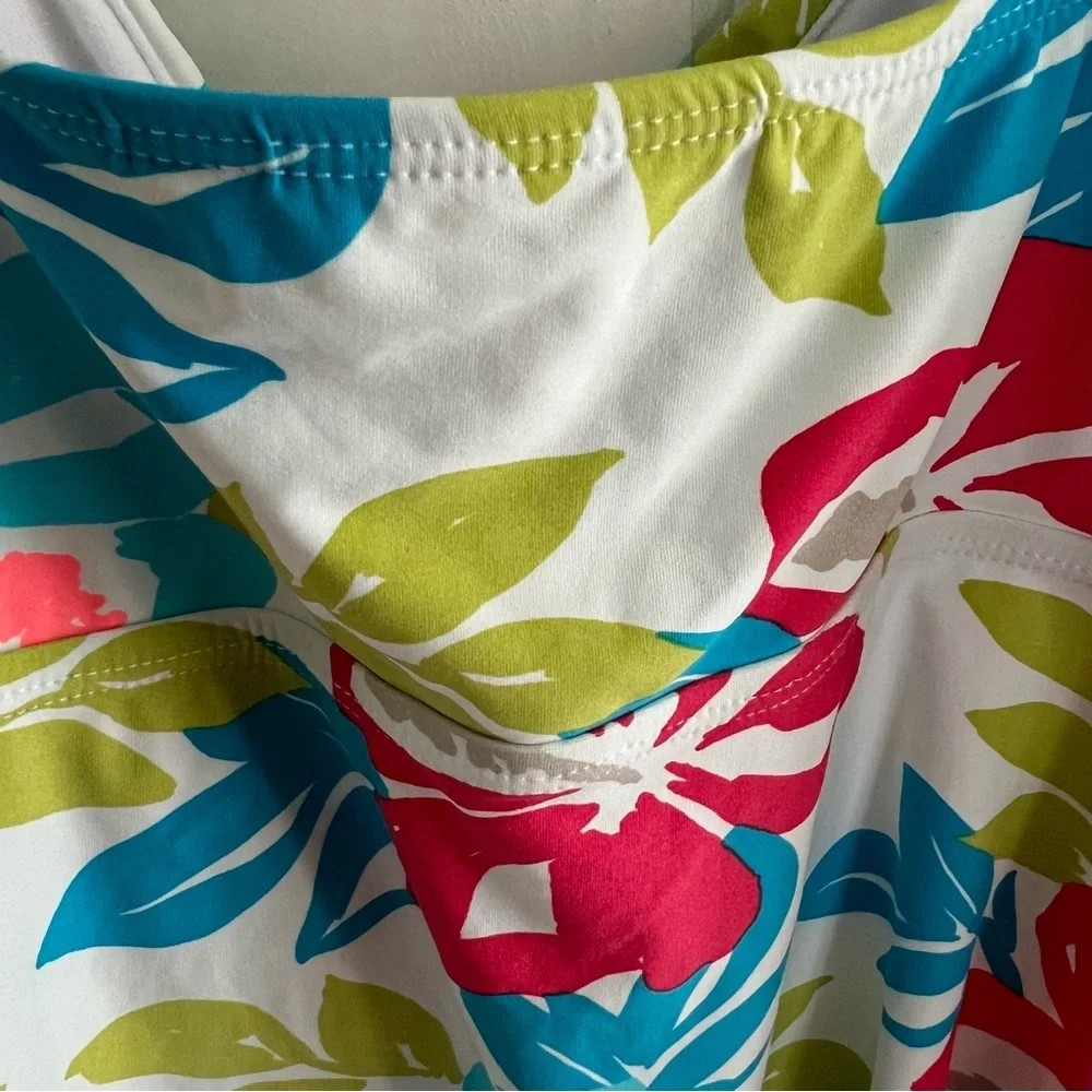 Womens BEACH HOUSE Hawaiian Print Soft Cup Tankini Size 14